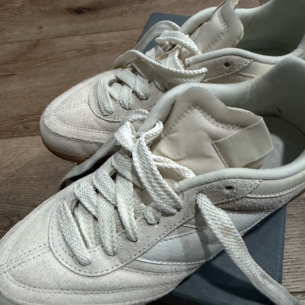New Balance RC42 Cream and White Lifestyle Sneakers - Picture 5 of 6